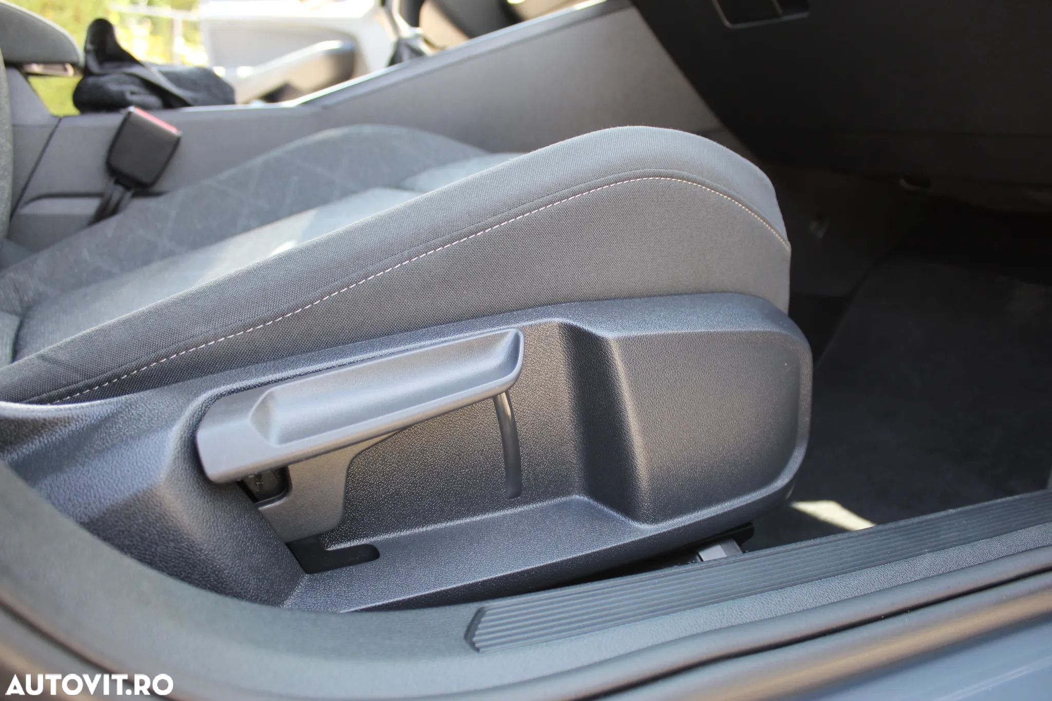 Volkswagen Golf 1.5 TSI ACT Life - 36