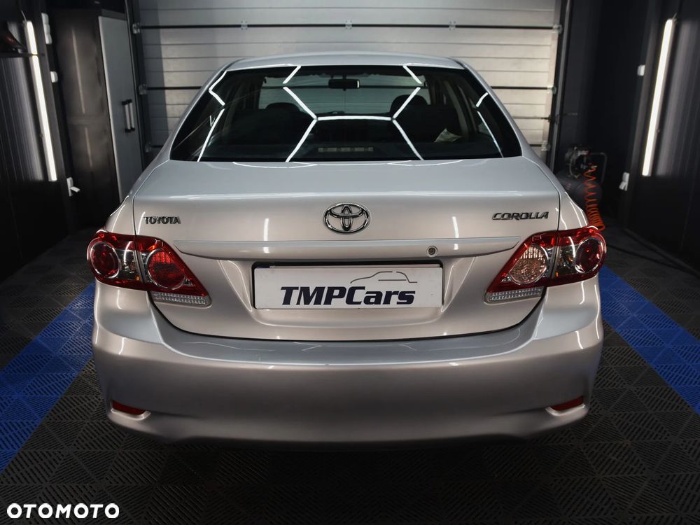 Toyota Corolla - 24