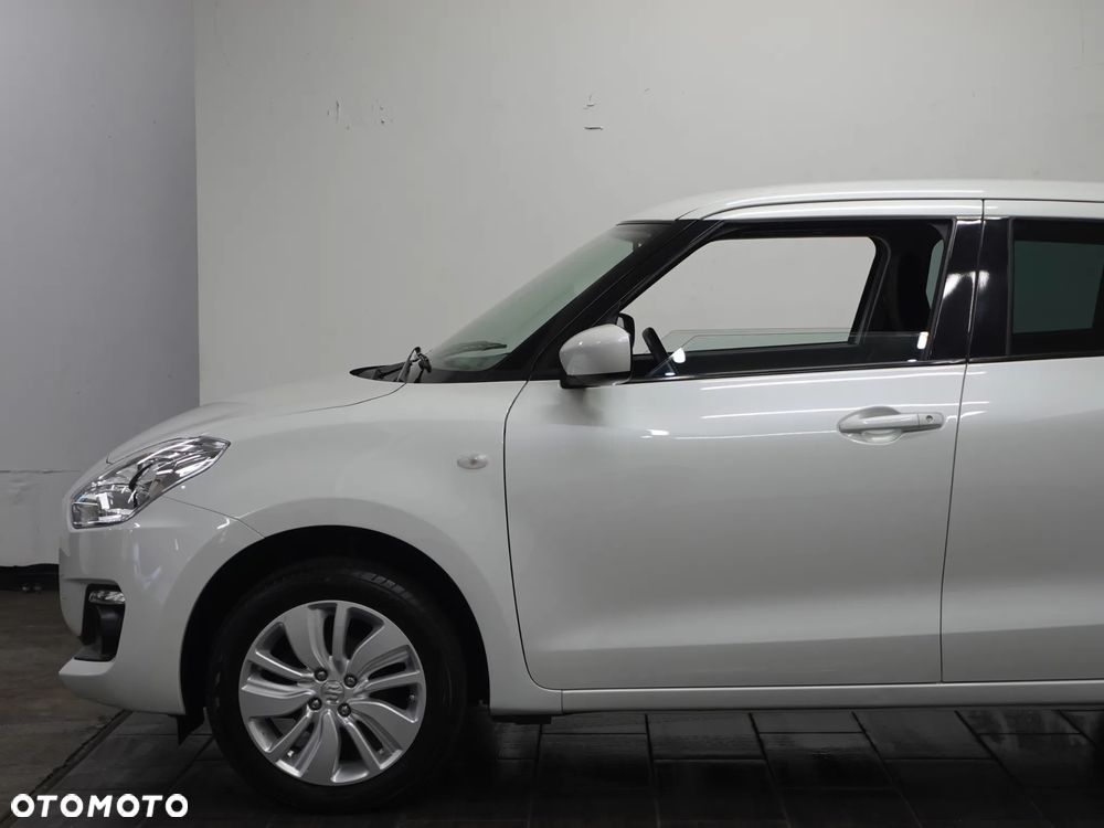 Suzuki Swift 1.2 Dualjet Allgrip Comfort - 16