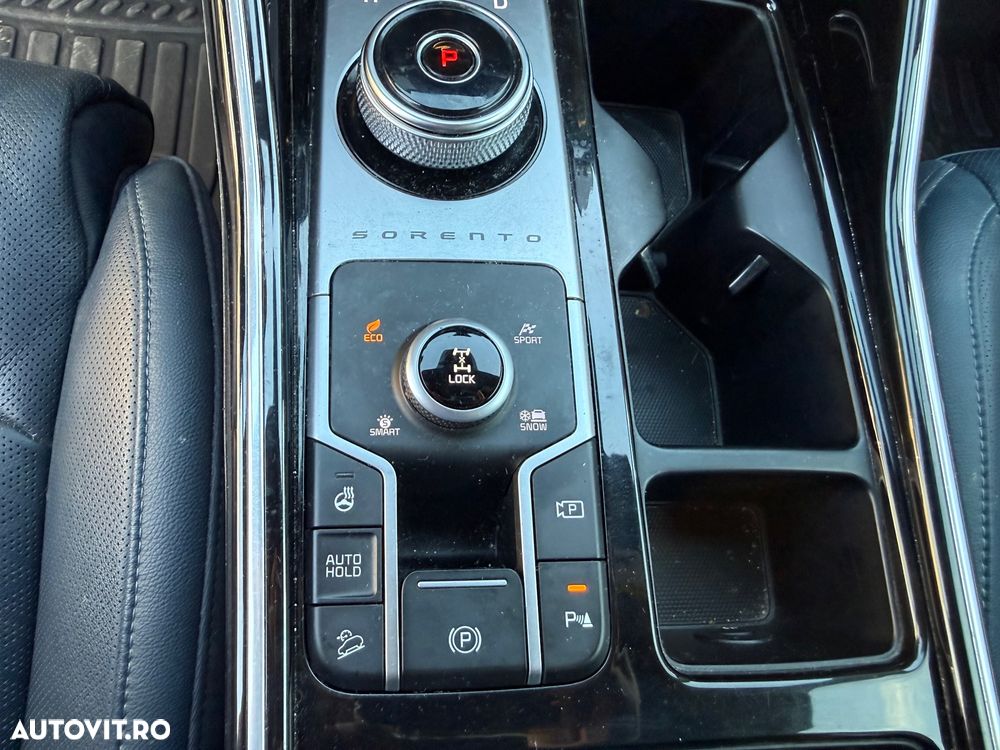 Kia Sorento 1.6 T-GDI HEV 6AT 4x2 7P Premium - 17