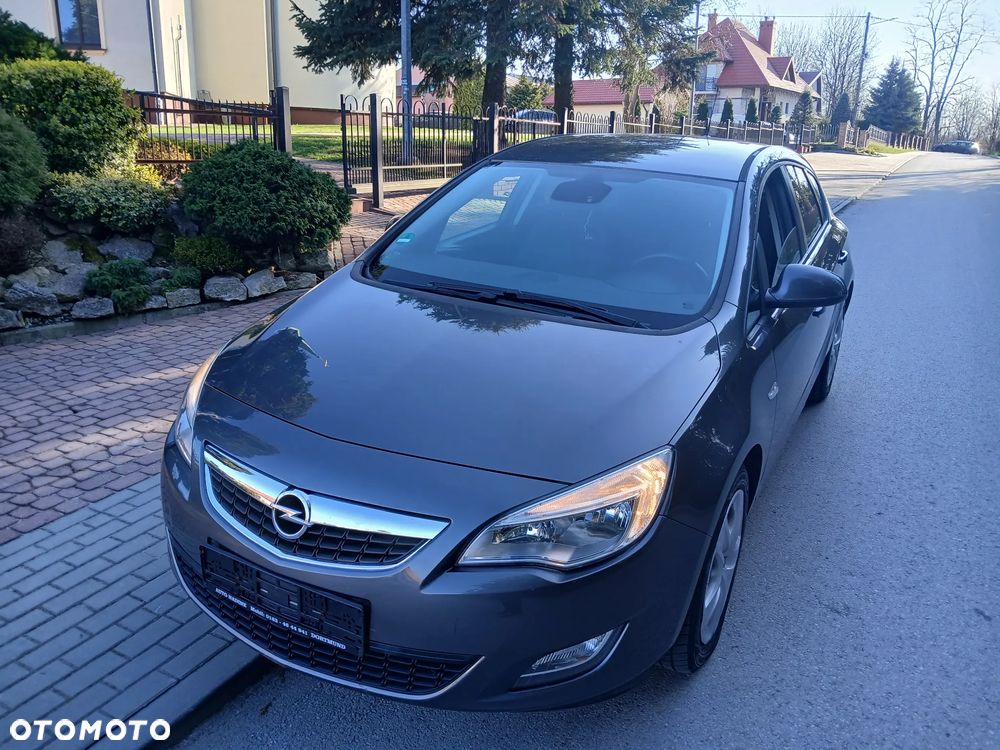 Opel Astra 1.6 Design Edition - 9