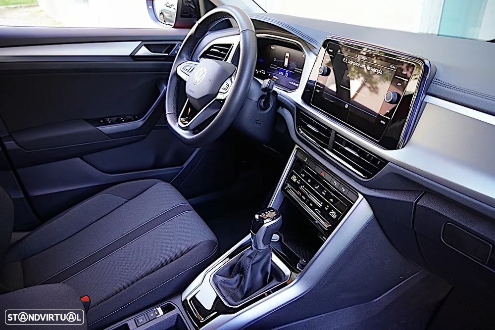 VW T-Roc 1.5 TSI Urban DSG - 25