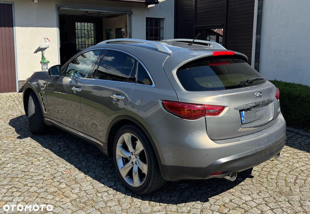 Infiniti Q70 3.0d GT Premium - 3
