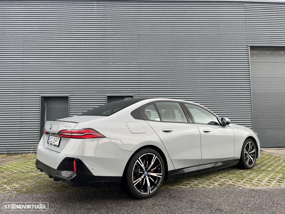 BMW 530 e Pack Desportivo M Pro - 5