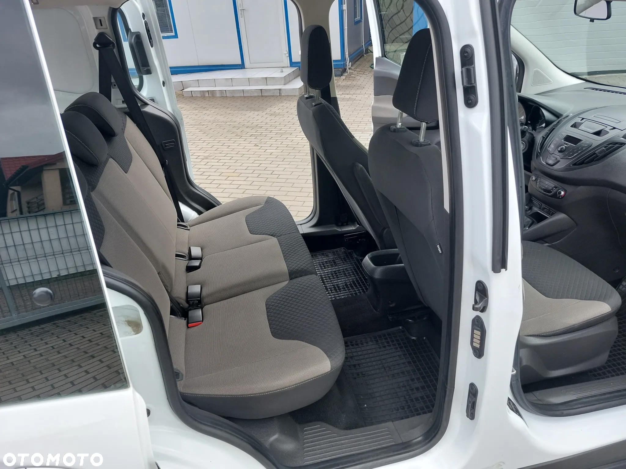 Ford Transit Courier 1.5 TDCi Trend - 22