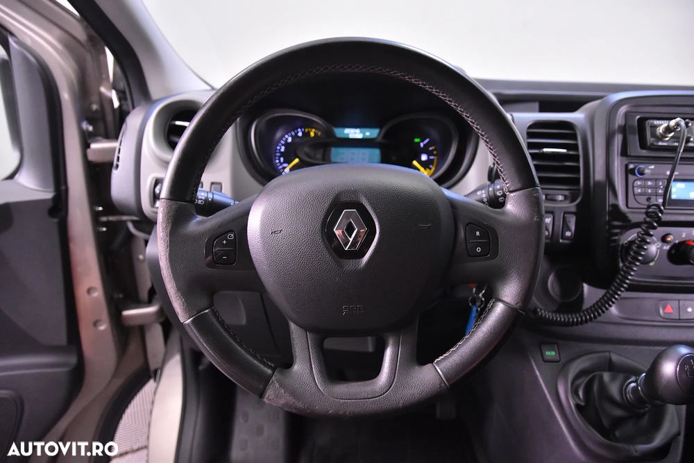 Renault Trafic - 16