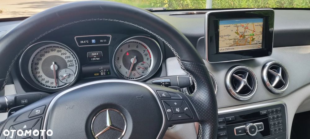 Mercedes-Benz CLA 200 7G-DCT Urban - 35