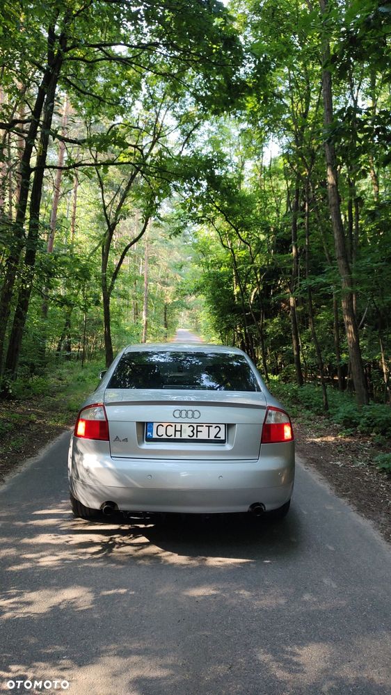 Audi A4 Limousine - 3