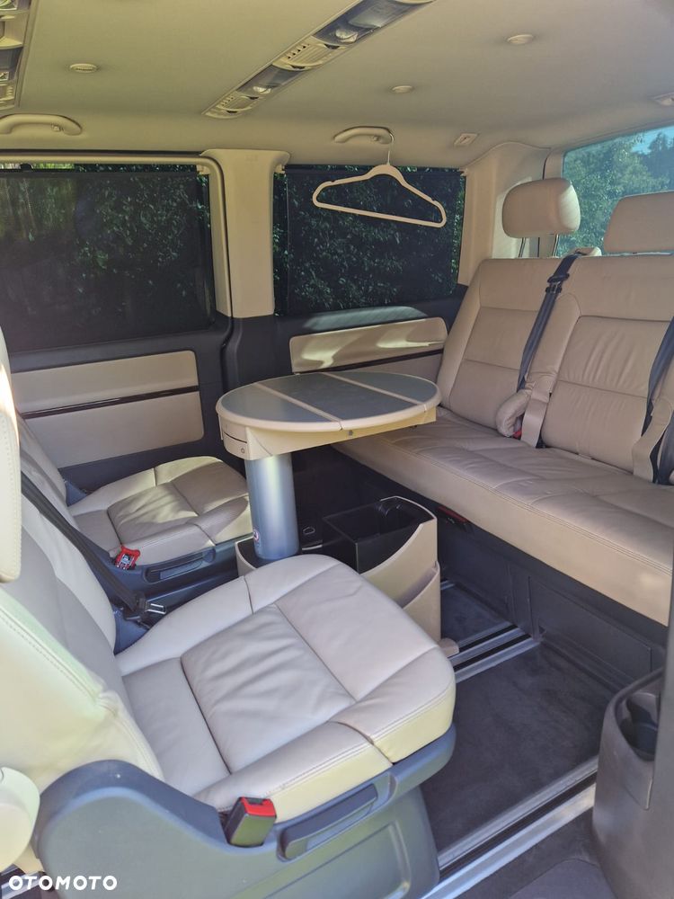 Volkswagen Multivan - 37