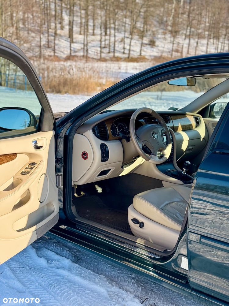 Jaguar X-Type - 16