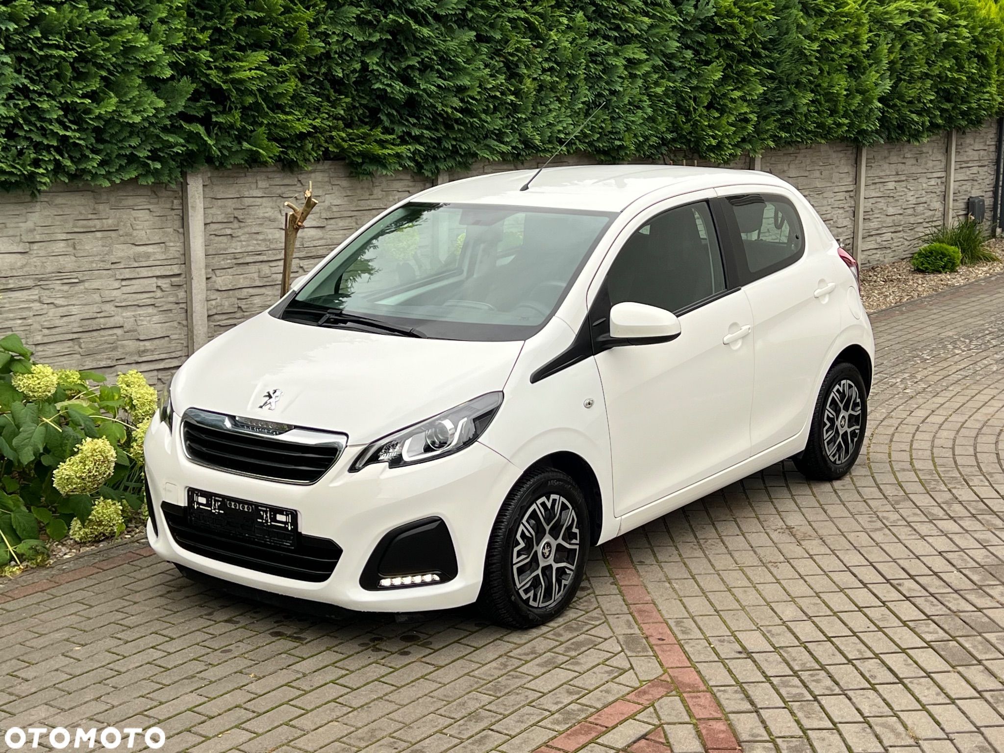 Peugeot 108 - 1