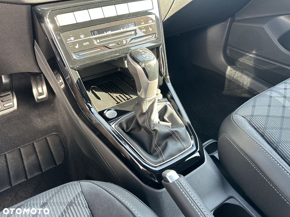 Volkswagen T-Cross - 16