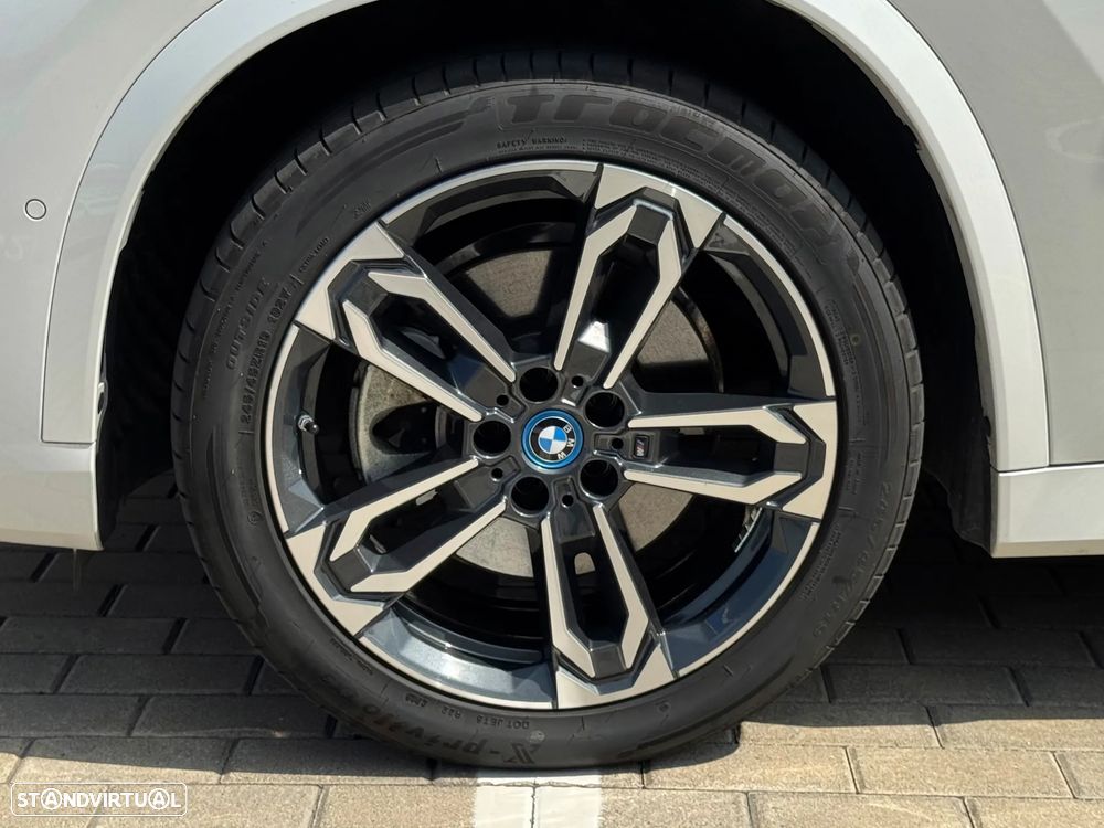 BMW iX1 xDrive30 M Sport Pack - 19