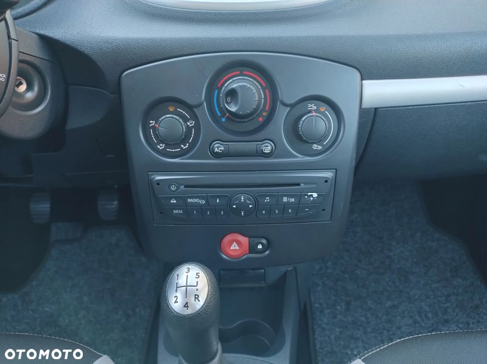 Renault Clio 1.2 16V 75 Dynamique - 31