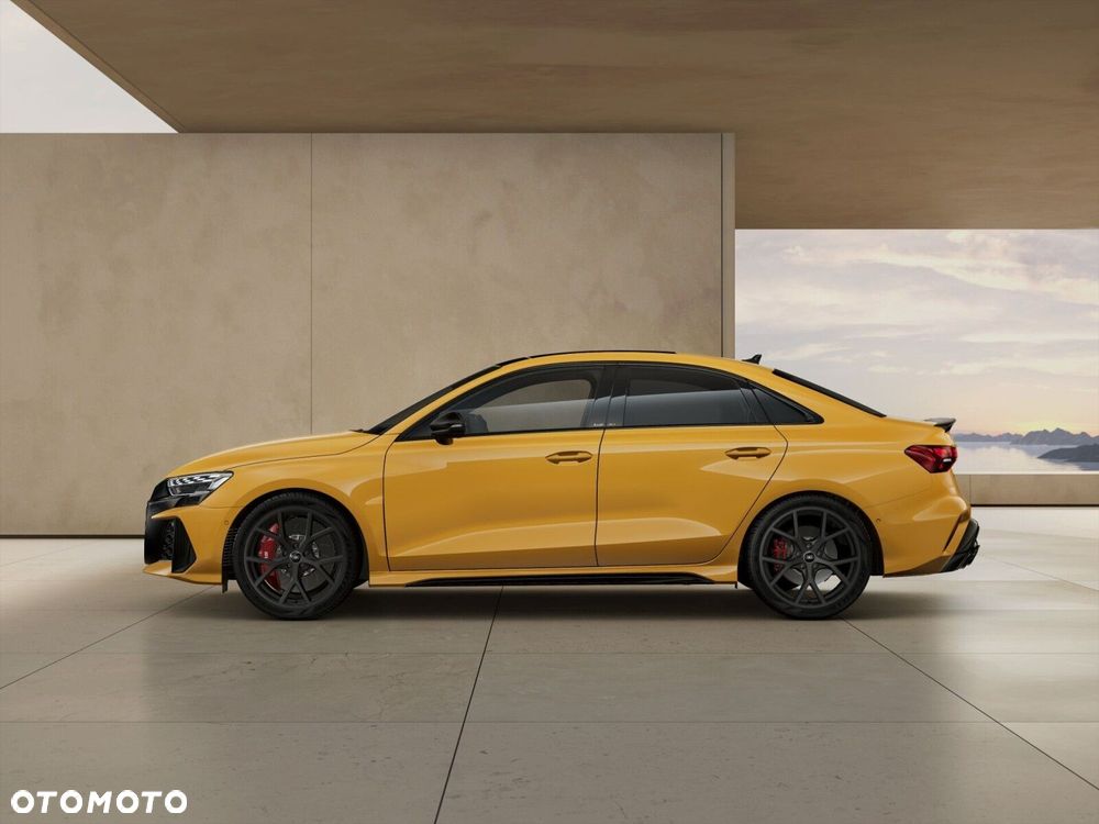 Audi RS3 Limousine - 4