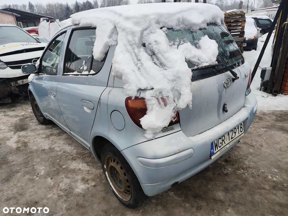 toyota yaris I lift 8R0 maska zderzak lampa grill błotnik drzwi zbiornik paliwa szyba lusterko - 5