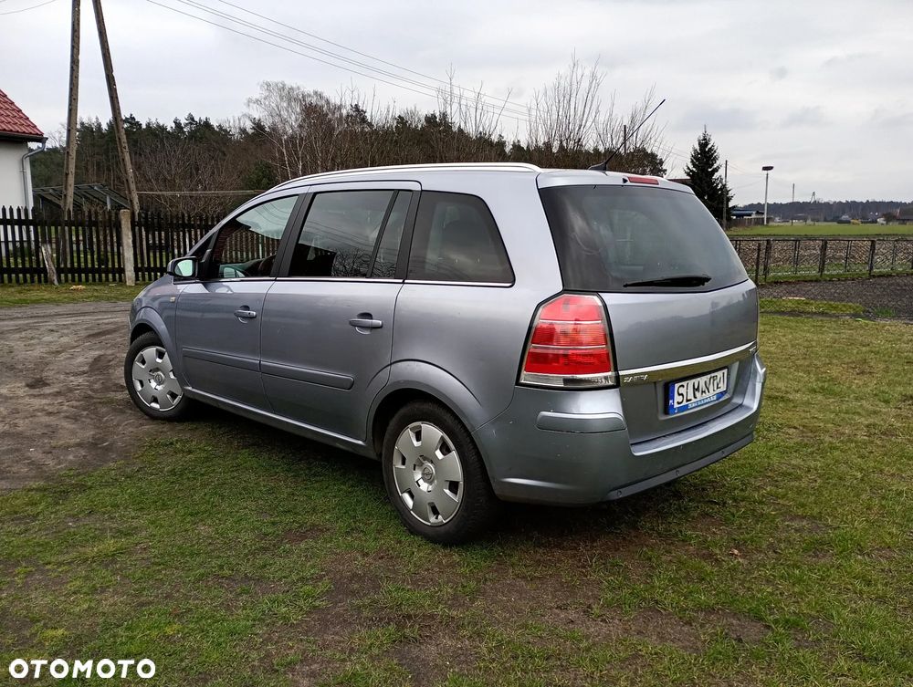 Opel Zafira - 2