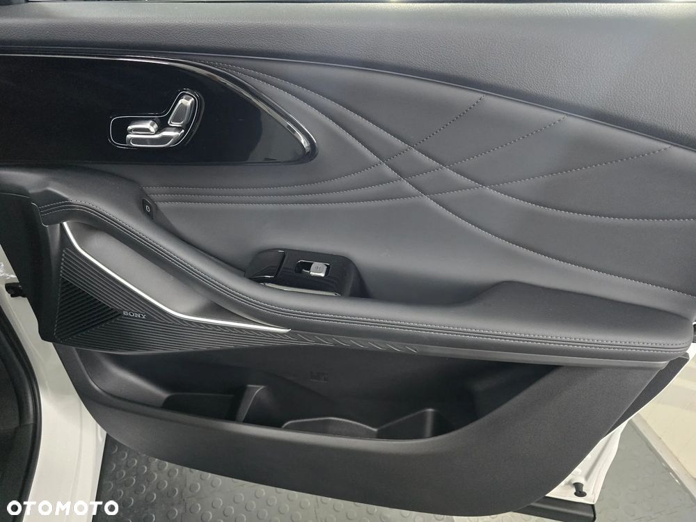 Omoda 9 1.5 Super Hybrid Exclusive AWD - 23