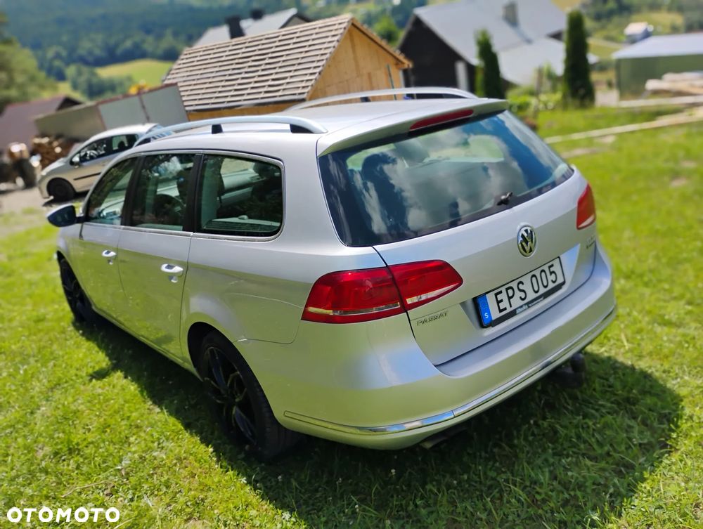 Volkswagen Passat 2.0 TDI DPF BlueMotion Technology Comfortline - 4