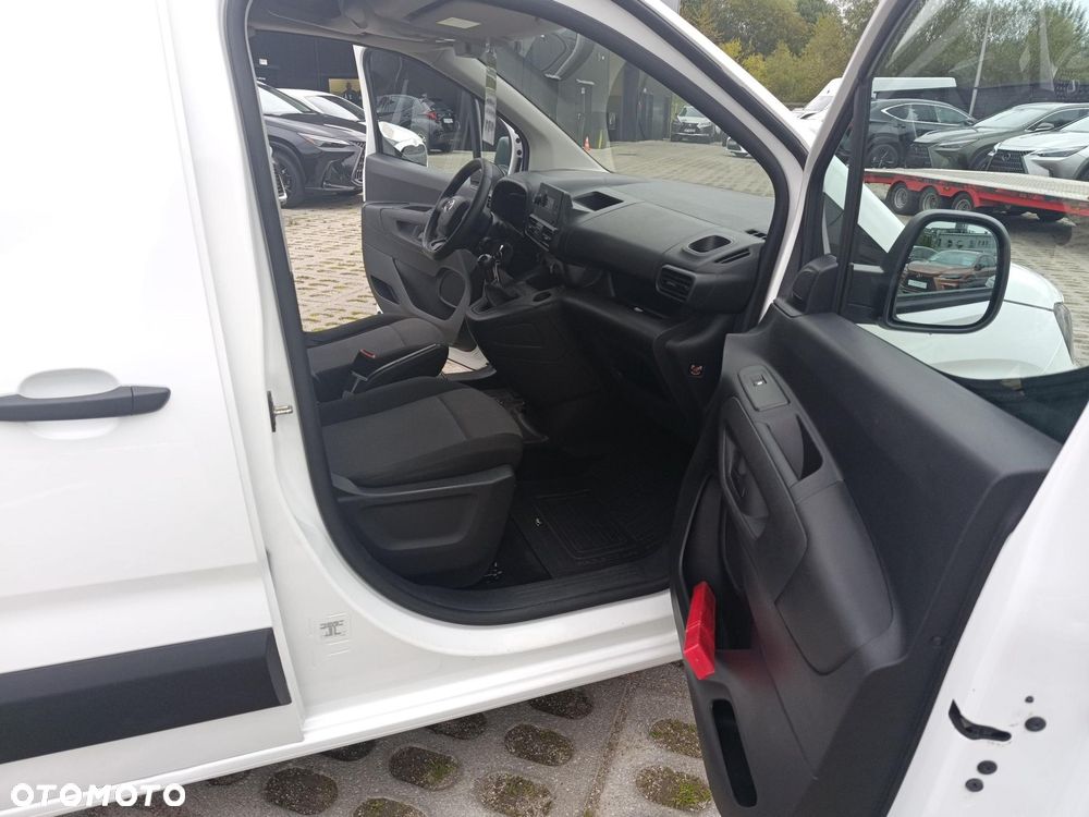 Toyota PROACE CITY - 27