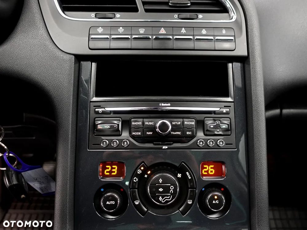 Peugeot 5008 2.0 HDi Premium + - 22