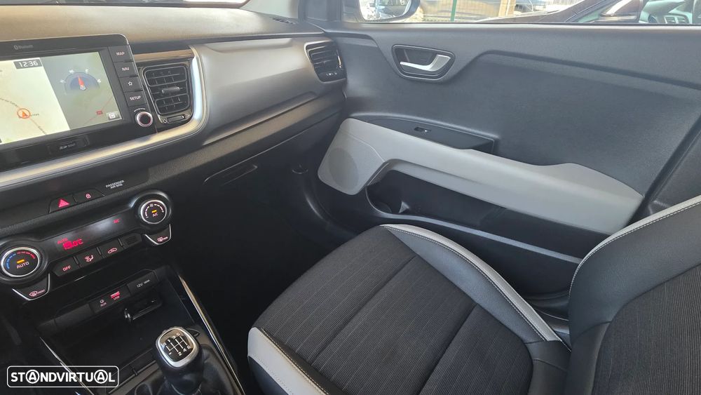 Kia Stonic 1.0 T-GDI 120 Spirit - 31