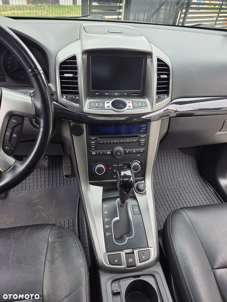 Chevrolet Captiva 2.2 D LTZ - 36