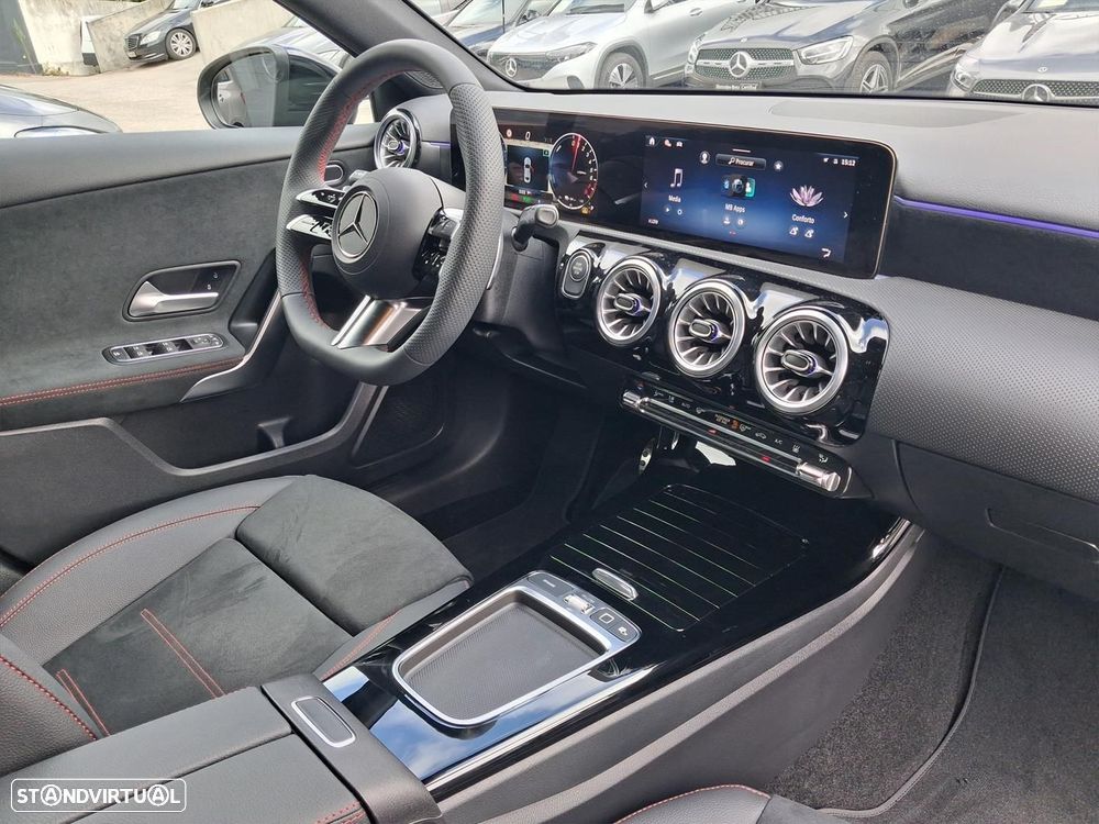 Mercedes-Benz A 250 Limousine - 14