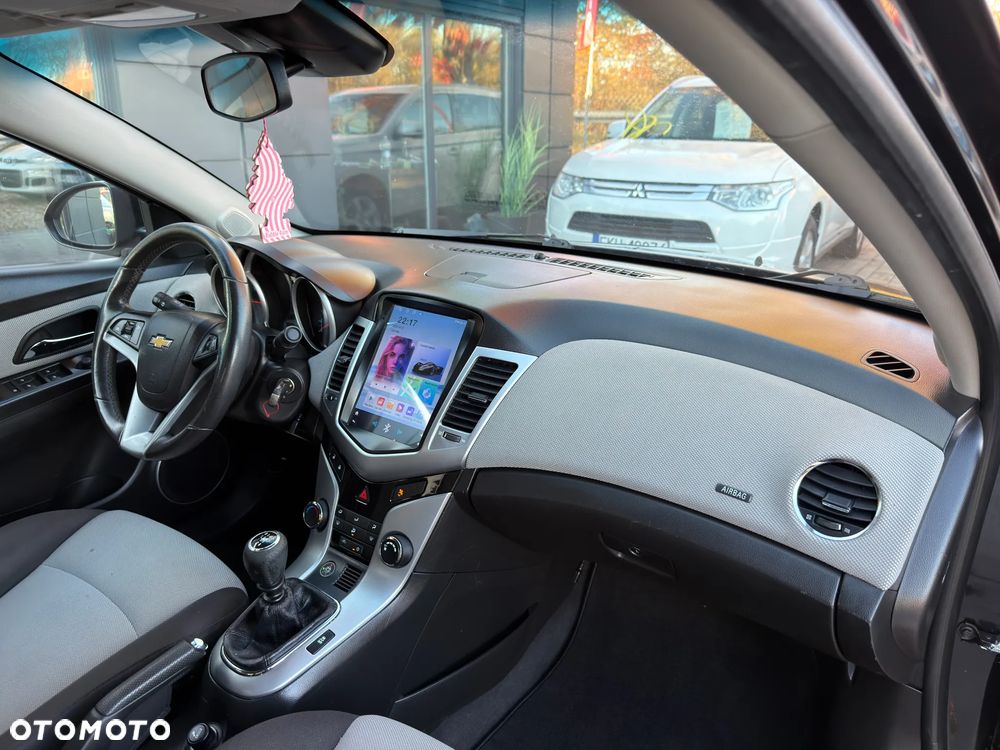 Chevrolet Cruze 1.8 LTZ+ - 26