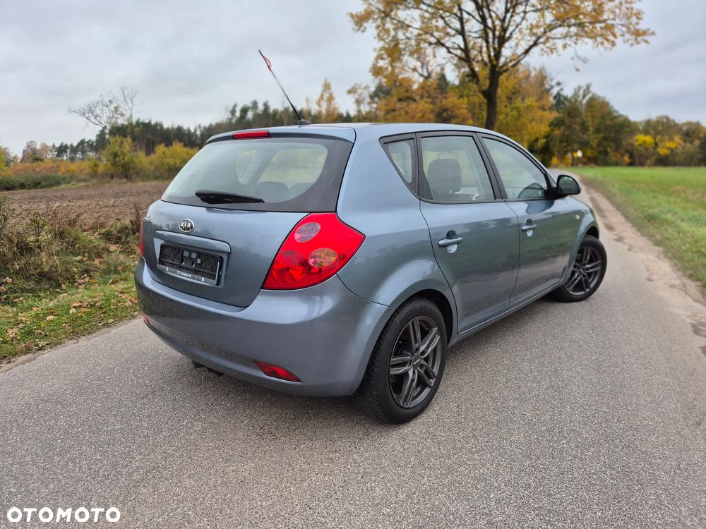 Kia Ceed Cee'd 1.6 Crdi Comfort - 4