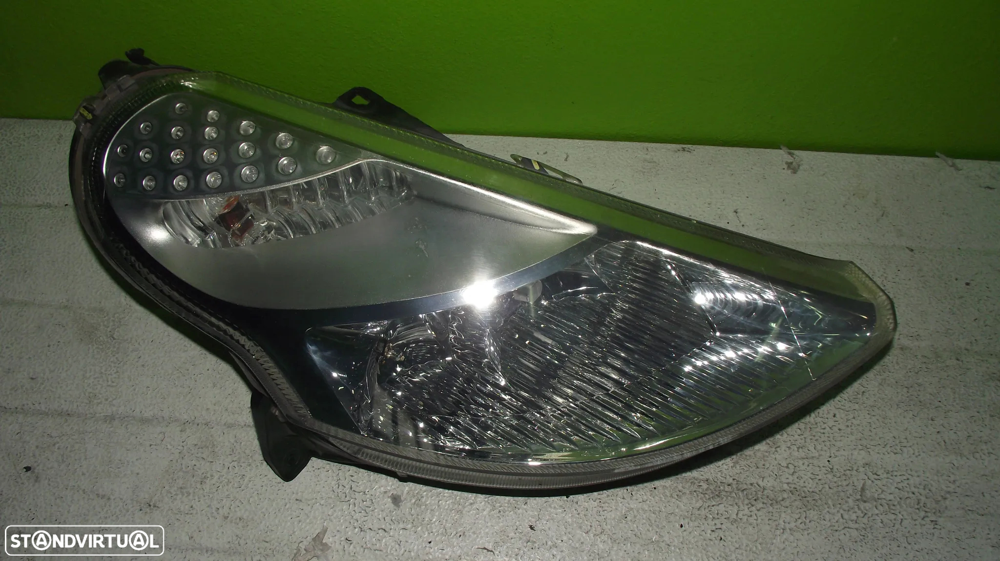 Farol Direito Citroen C3 Pluriel - 2002 / 2007 - F849 - 2