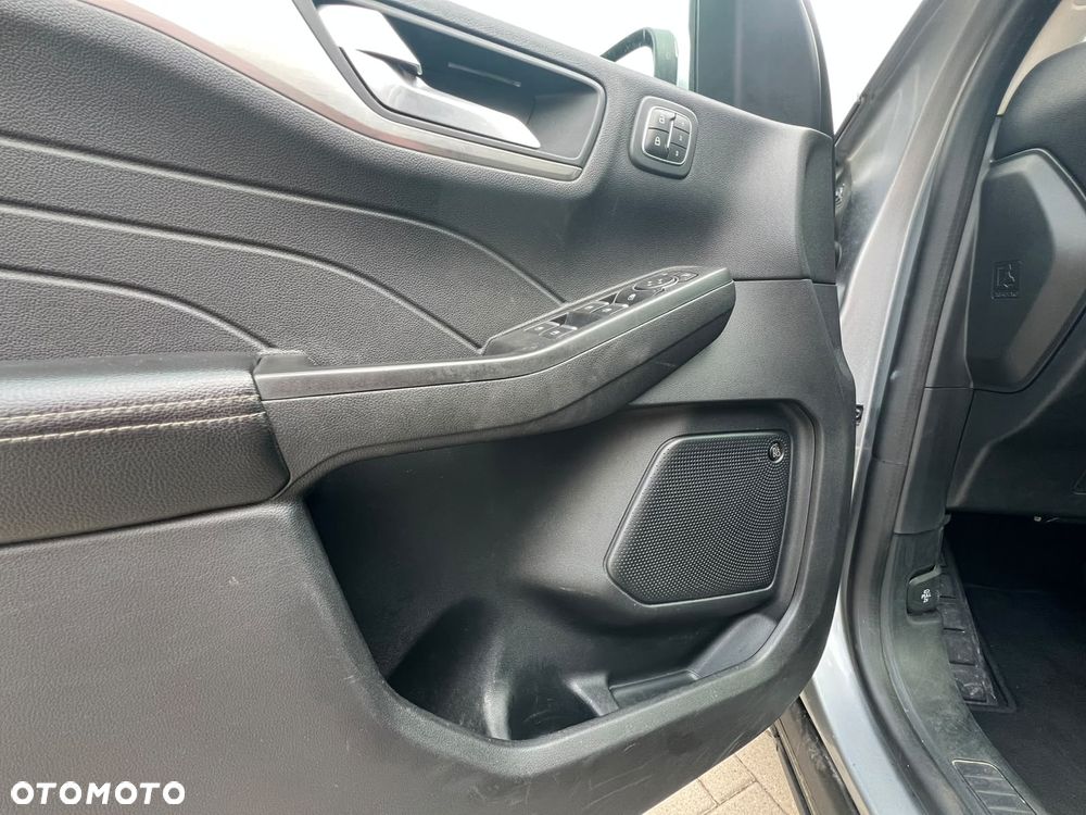 Ford Escape 2.0 EcoBoost AWD Titanium - 8