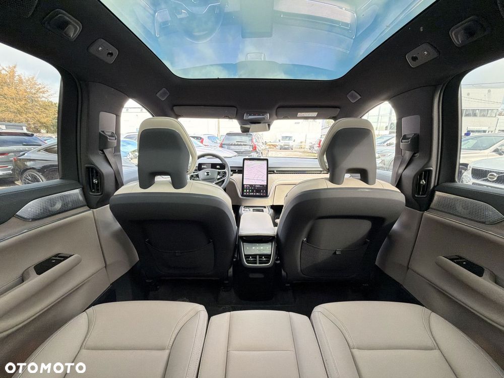 Volvo EX90 - 15