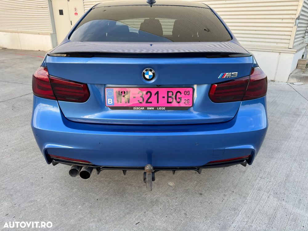 BMW Seria 3 318d M Sport Shadow - 10