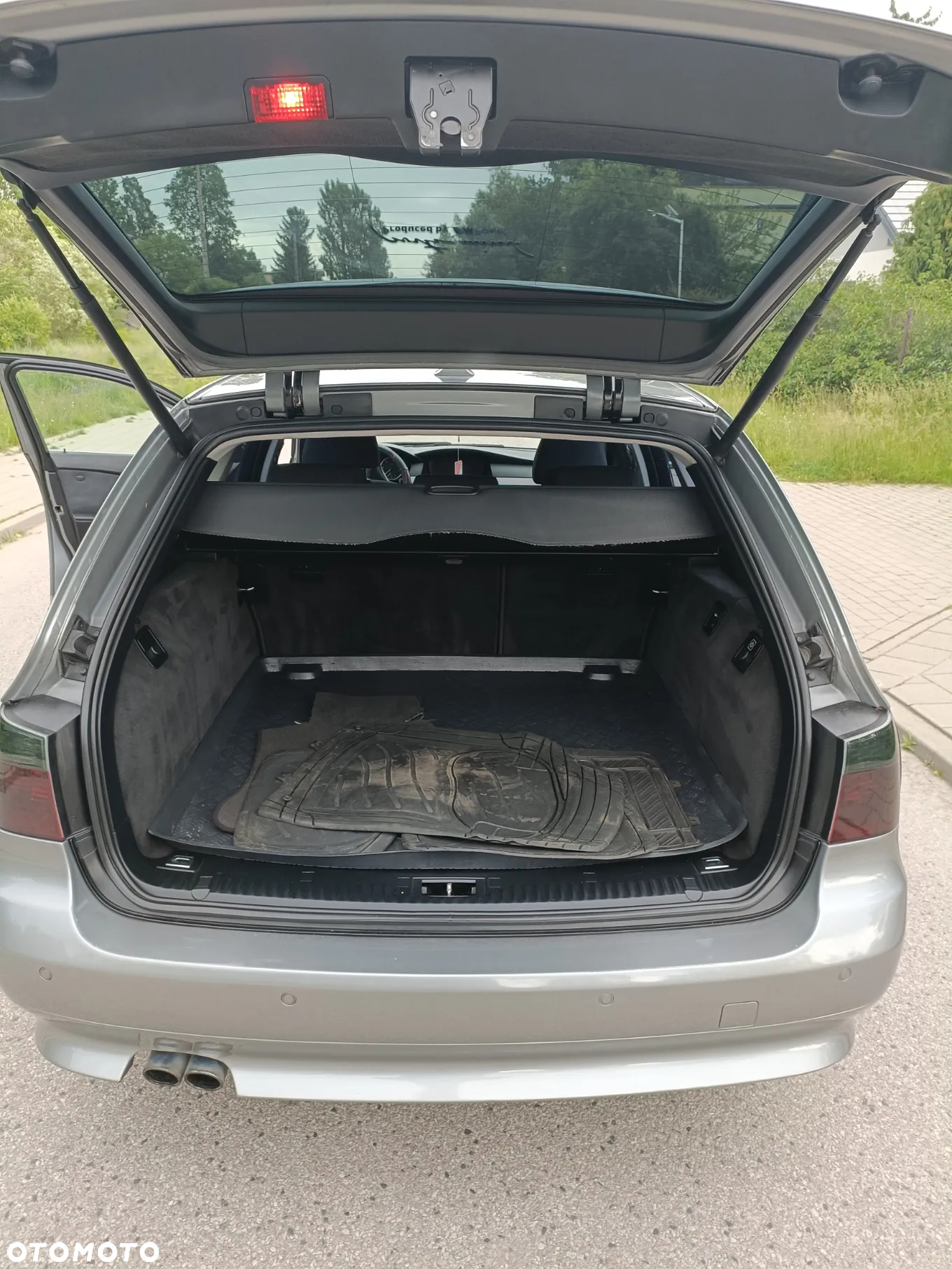 BMW Seria 5 525d Touring - 13
