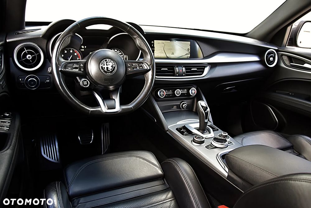 Alfa Romeo Stelvio 2.0 Turbo Veloce Q4 - 23