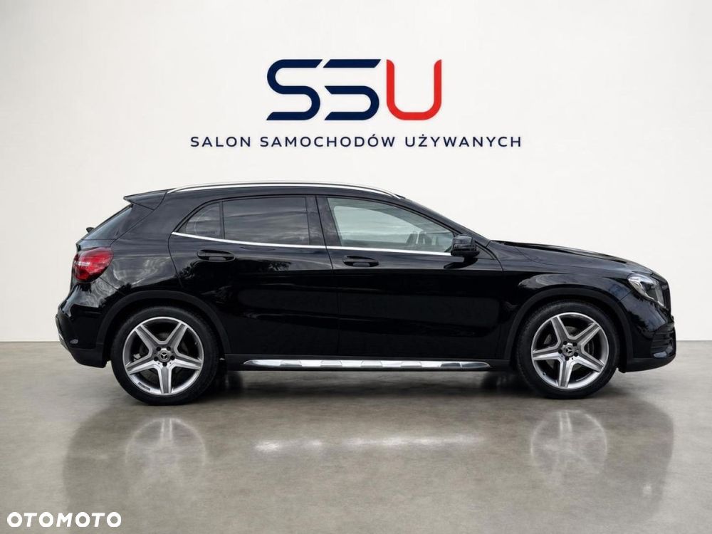 Mercedes-Benz GLA - 12