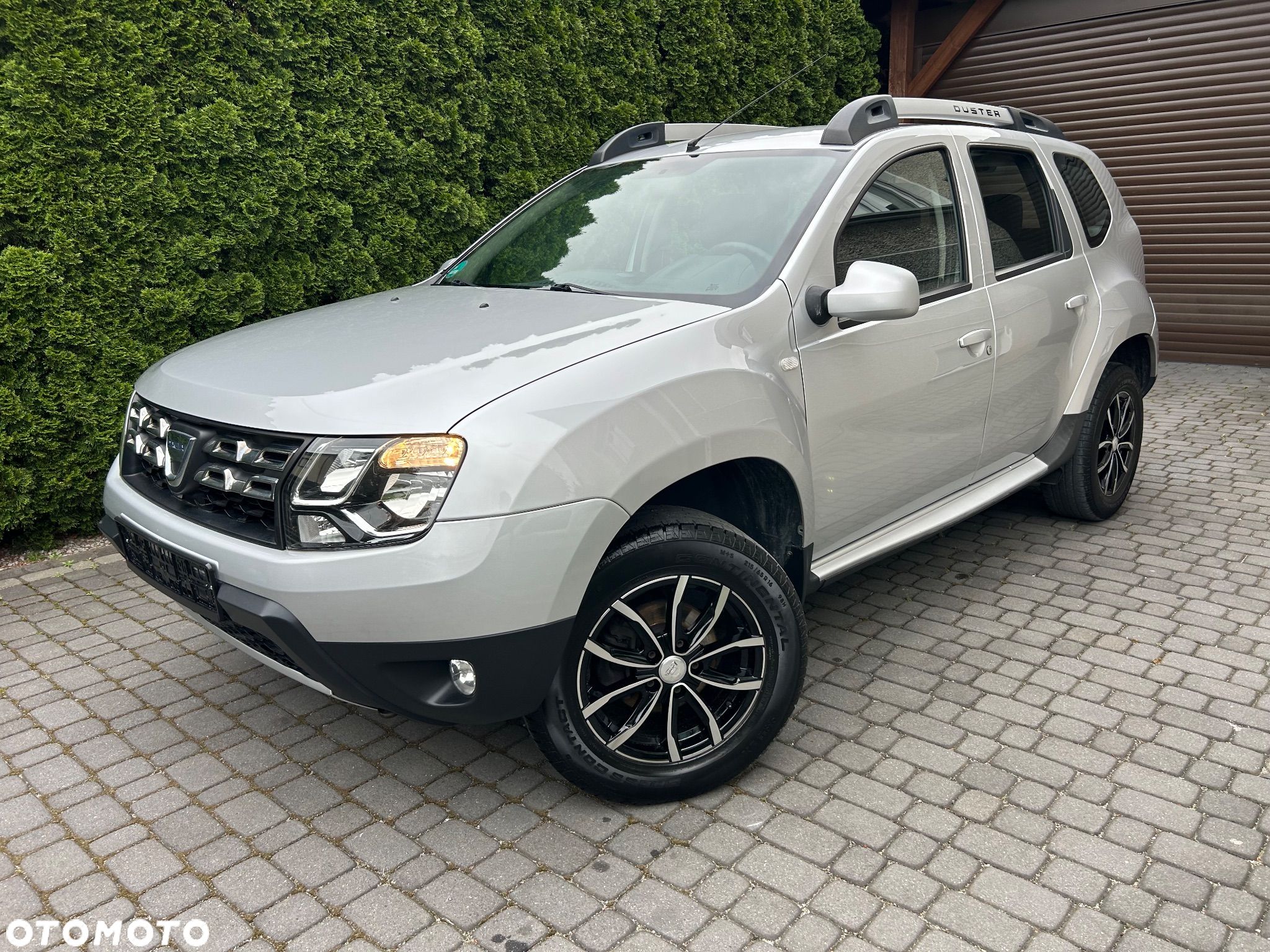 Dacia Duster 1.6 16V 4x2 Prestige - 1