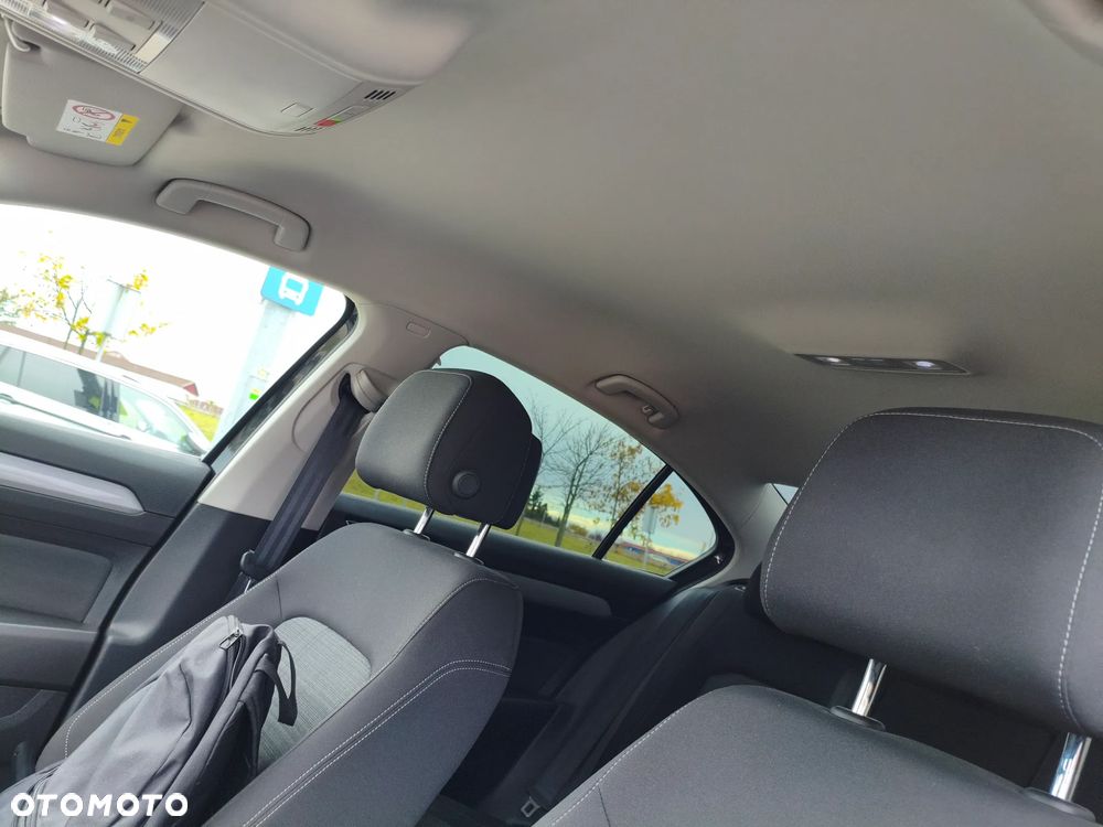 Volkswagen Passat 1.5 TSI EVO Business - 14