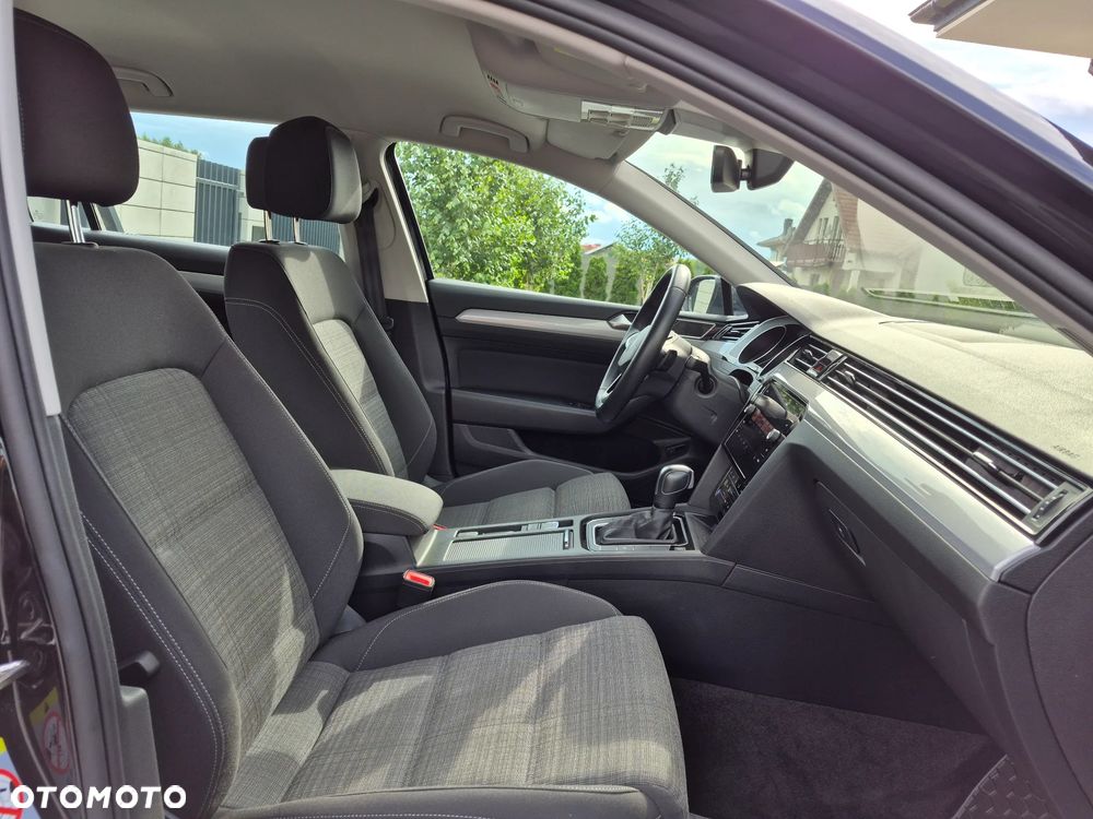 Volkswagen Passat 2.0 TSI Business DSG - 13