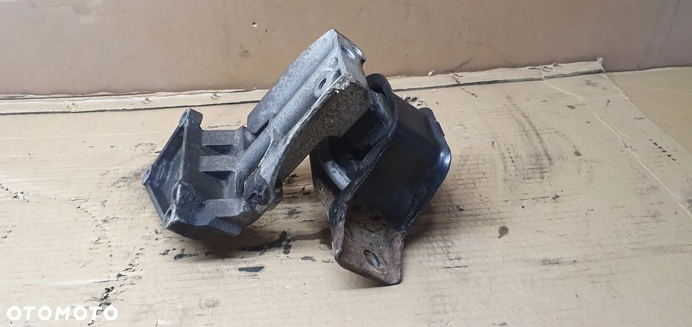 Łapa poduszka silnika Nissan Note E11 1.4 16V 11231-AX600 - 2