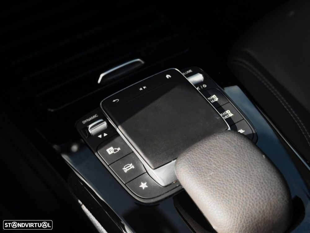 Mercedes-Benz A 250 e Style Plus - 23