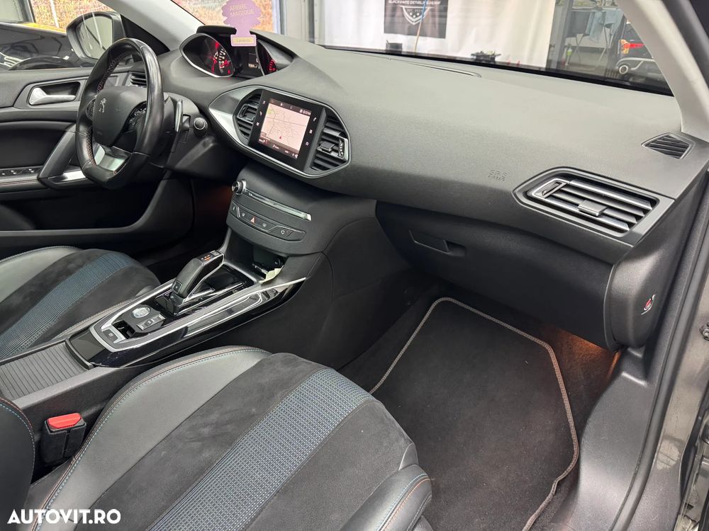 Peugeot 308 PureTech 130 GPF EAT8 Stop & Start Tech Edition - 19