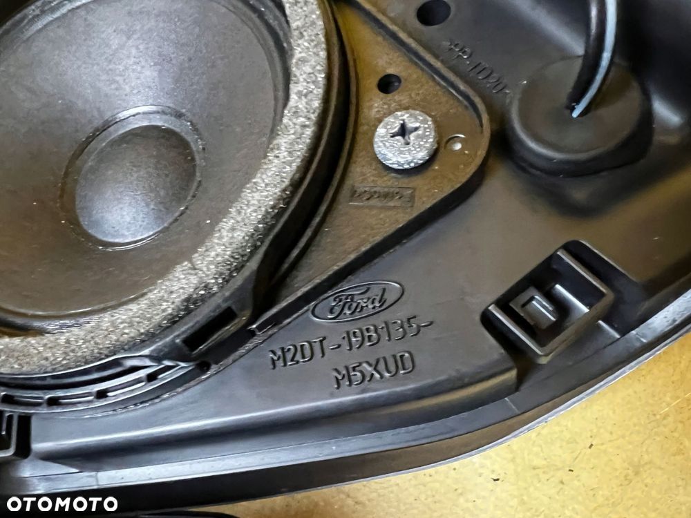 ZESTAW NAGŁOŚNIENIE GŁOŚNIKI BANG OLUFSEN TYŁ FORD BRONCO 21- - 5