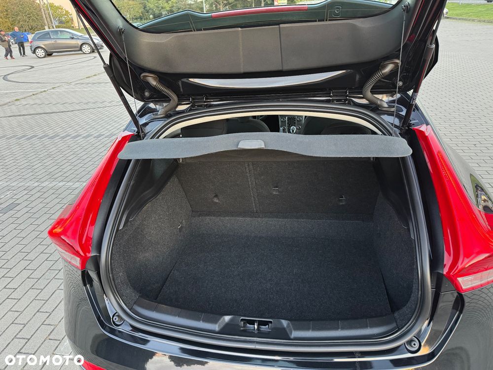 Volvo V40 - 23