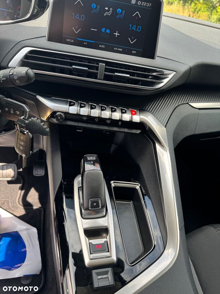 Peugeot 3008 - 11