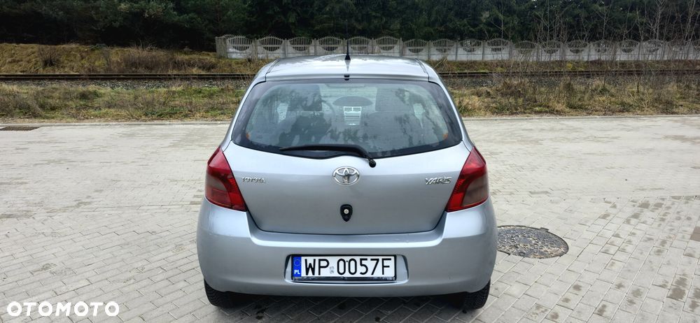 Toyota Yaris 1.0 Terra EU5 - 15