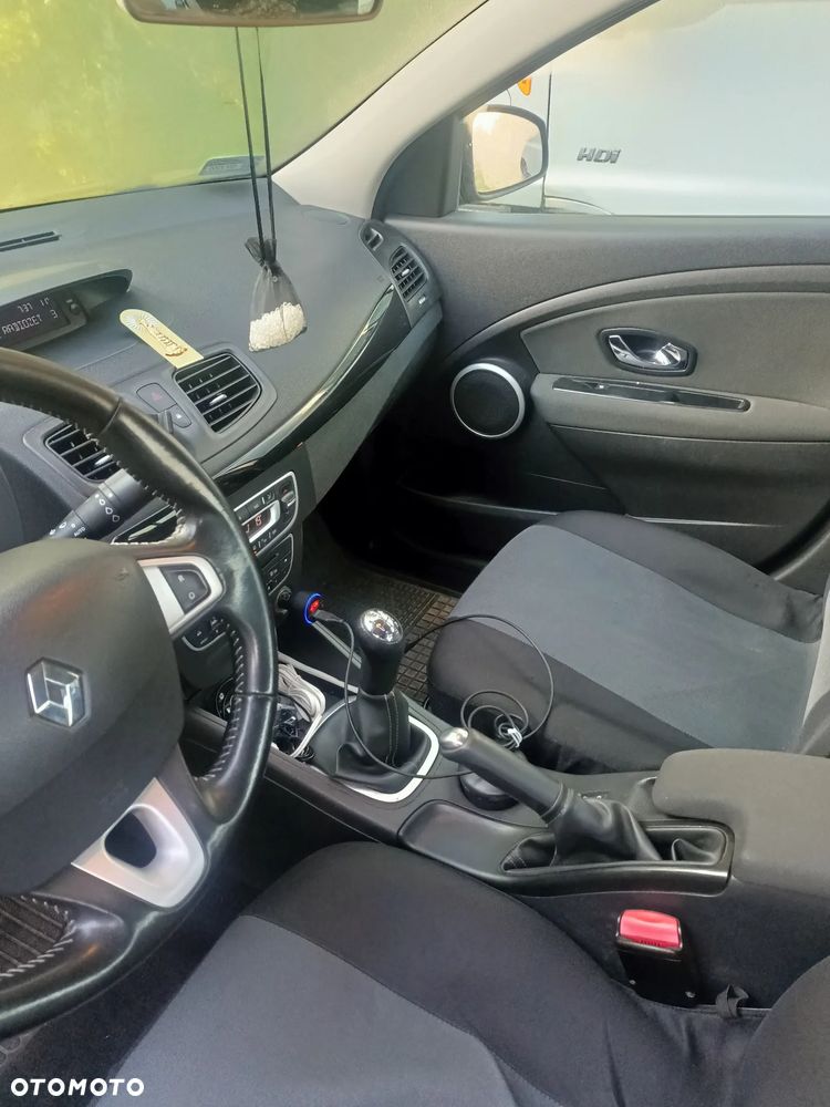 Renault Fluence 1.6 16V Zen - 7