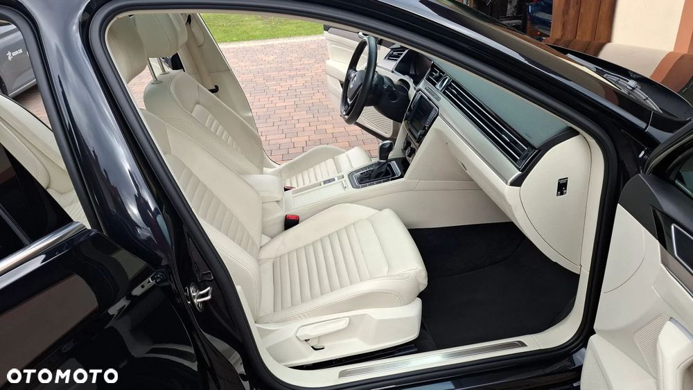 Volkswagen Passat - 8