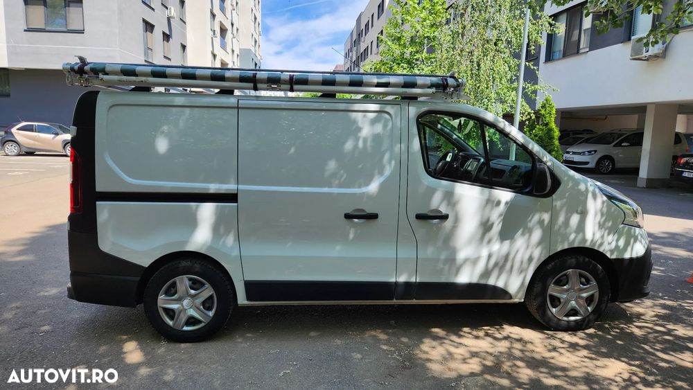 Renault TRAFIC - 2